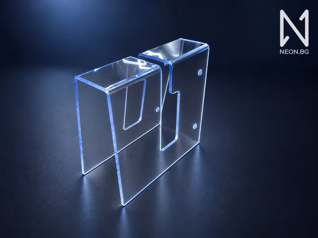 U-shaped bent 2 mm clear polycarbonate panel